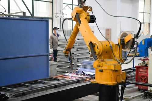 江寧節(jié)日不打烊，企業(yè)生產(chǎn)加速跑——高效廣告設(shè)計(jì)助力品牌騰飛